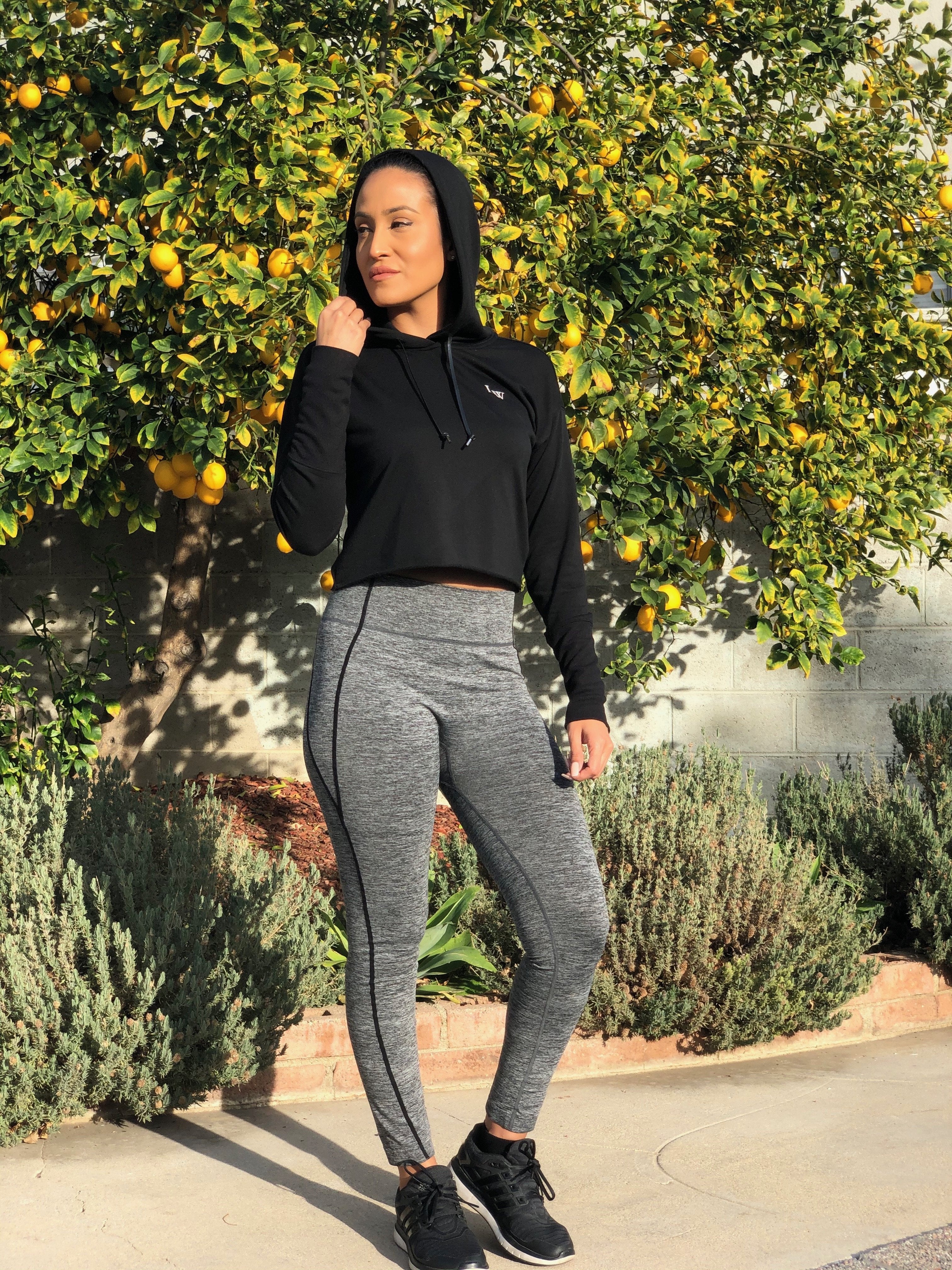 LW LOGO CROPPED PULL OVER HOODIE
